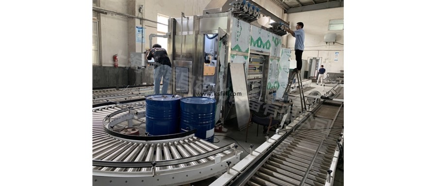 180公斤印染助劑大桶全自動(dòng)灌裝機(jī)